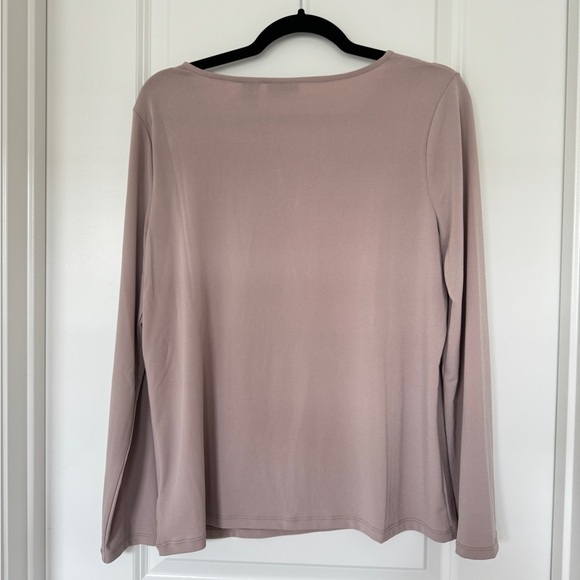 New Tahari long sleeves blouse with chain detail front pink/beige - Picture 5 of 5